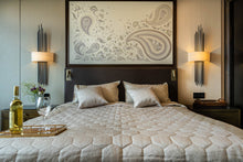 Load image into Gallery viewer, Zulus Pearl Bedspread
