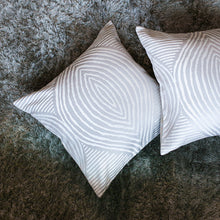 Load image into Gallery viewer, Meridien Pearl Cushion
